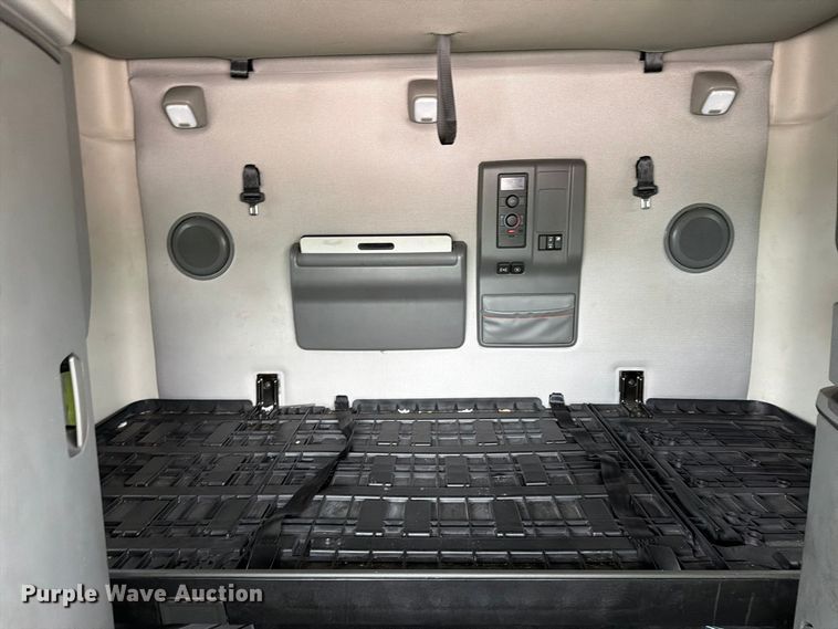 image for item YA5020 2023 Volvo VNL semi truck