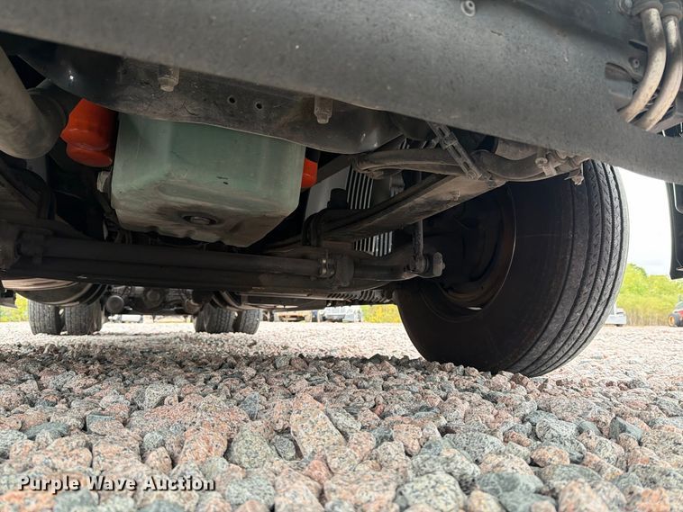 image for item YA5020 2023 Volvo VNL semi truck