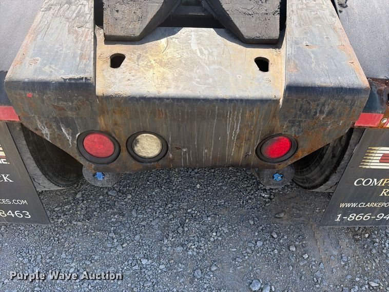 image for item YA5040 2008 Ottawa Spotter yard truck