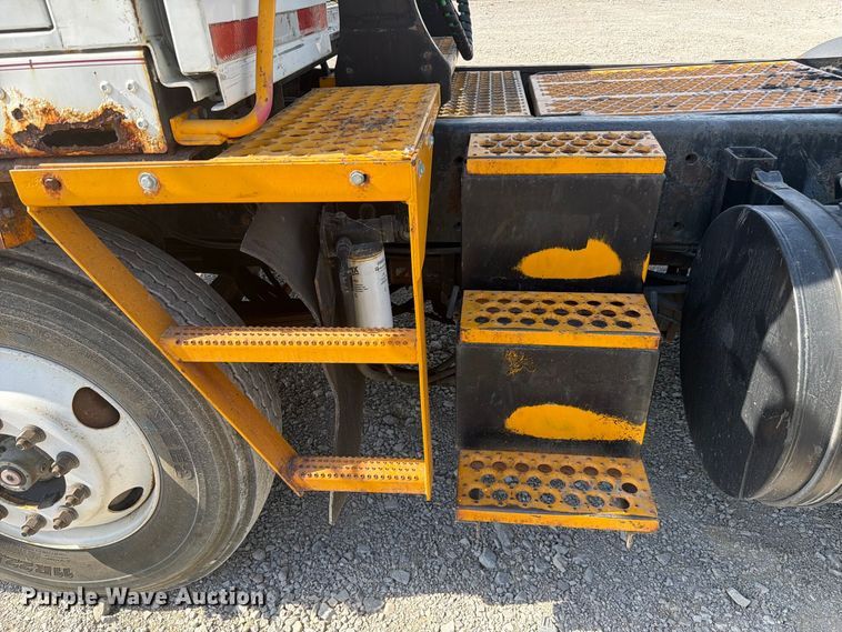 image for item YA5040 2008 Ottawa Spotter yard truck