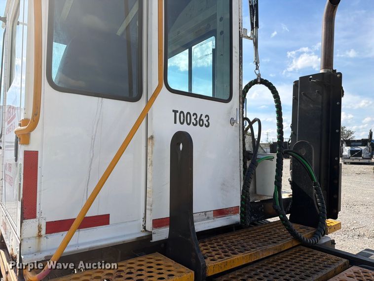 image for item YA5040 2008 Ottawa Spotter yard truck