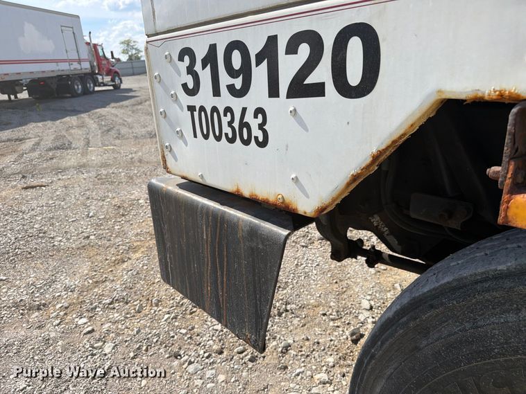 image for item YA5040 2008 Ottawa Spotter yard truck