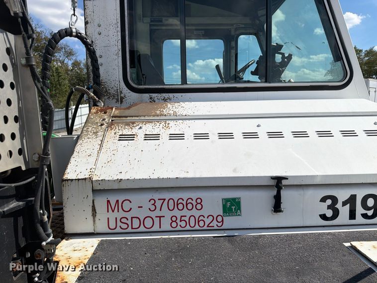 image for item YA5040 2008 Ottawa Spotter yard truck