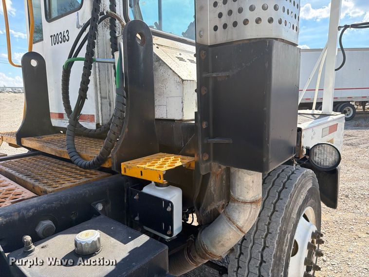 image for item YA5040 2008 Ottawa Spotter yard truck