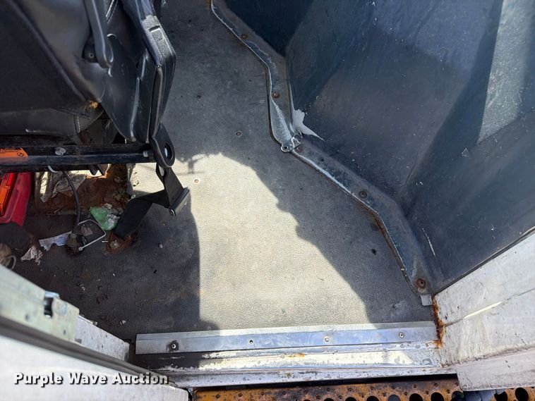 image for item YA5040 2008 Ottawa Spotter yard truck