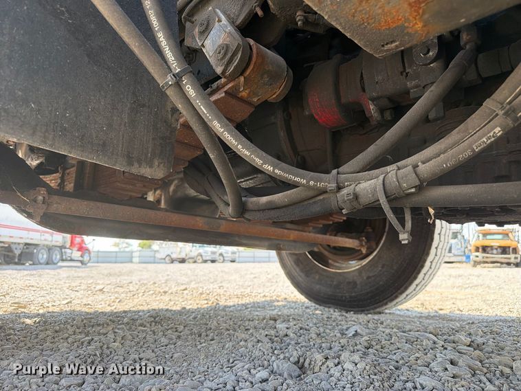 image for item YA5040 2008 Ottawa Spotter yard truck