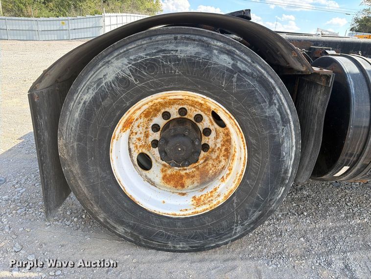image for item YA5040 2008 Ottawa Spotter yard truck