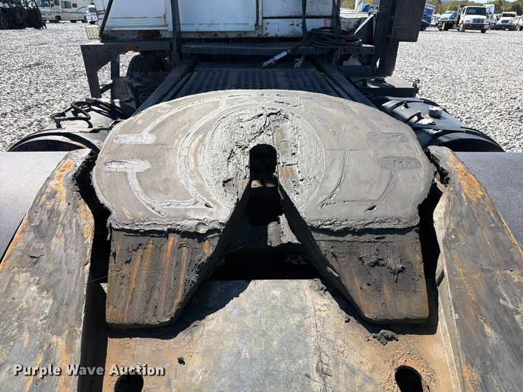 image for item YA5042 2007 Kalmar Ottawa yard truck