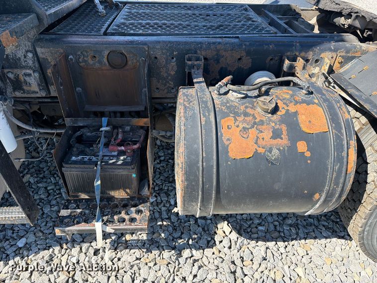image for item YA5042 2007 Kalmar Ottawa yard truck