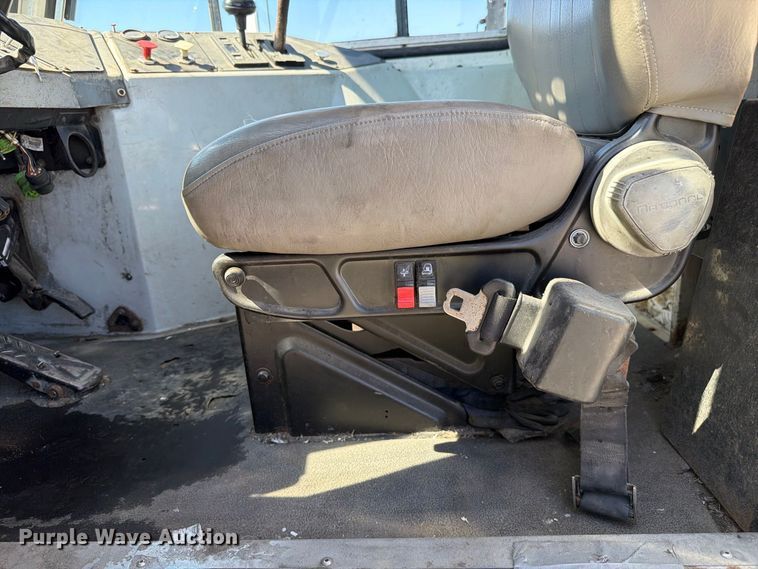 image for item YA5042 2007 Kalmar Ottawa yard truck