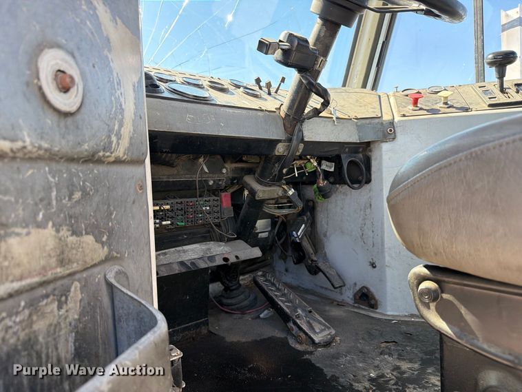 image for item YA5042 2007 Kalmar Ottawa yard truck