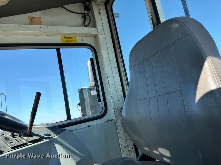 image for item YA5042 2007 Kalmar Ottawa yard truck