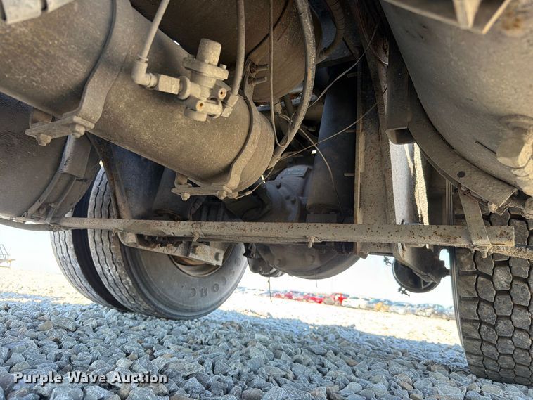 image for item YA5042 2007 Kalmar Ottawa yard truck