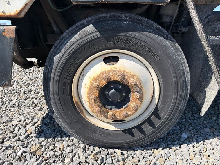 image for item YA5042 2007 Kalmar Ottawa yard truck