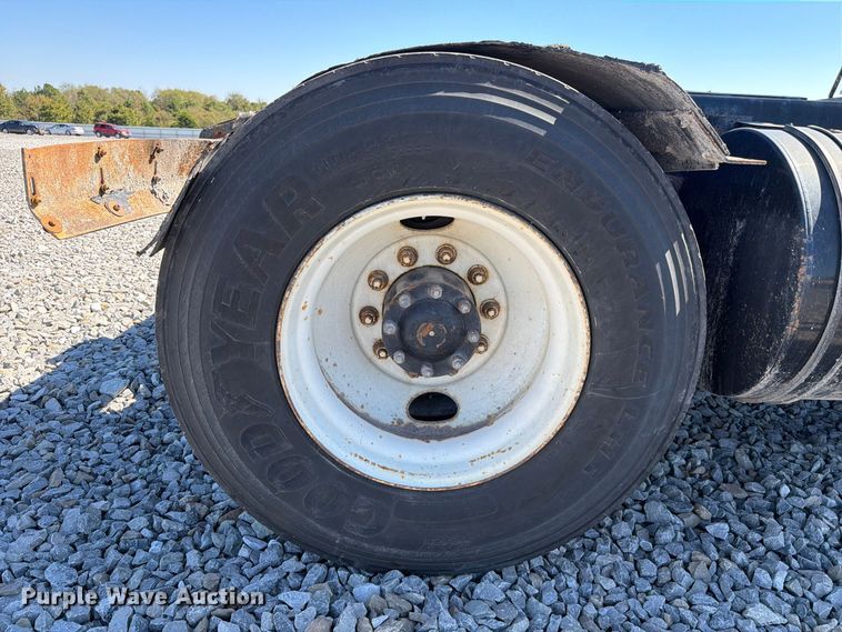 image for item YA5042 2007 Kalmar Ottawa yard truck