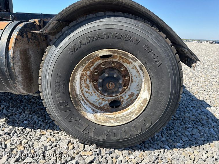 image for item YA5042 2007 Kalmar Ottawa yard truck