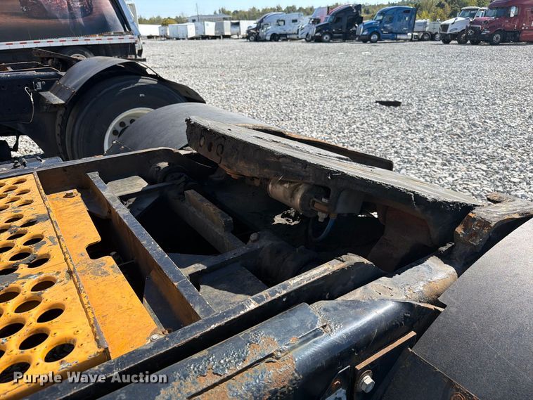 image for item YA5045 2010 Kalmar Ottawa yard truck