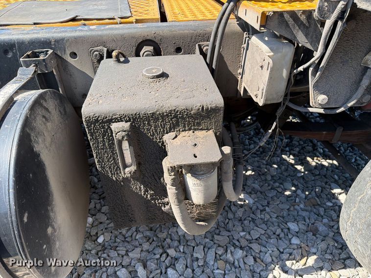 image for item YA5045 2010 Kalmar Ottawa yard truck
