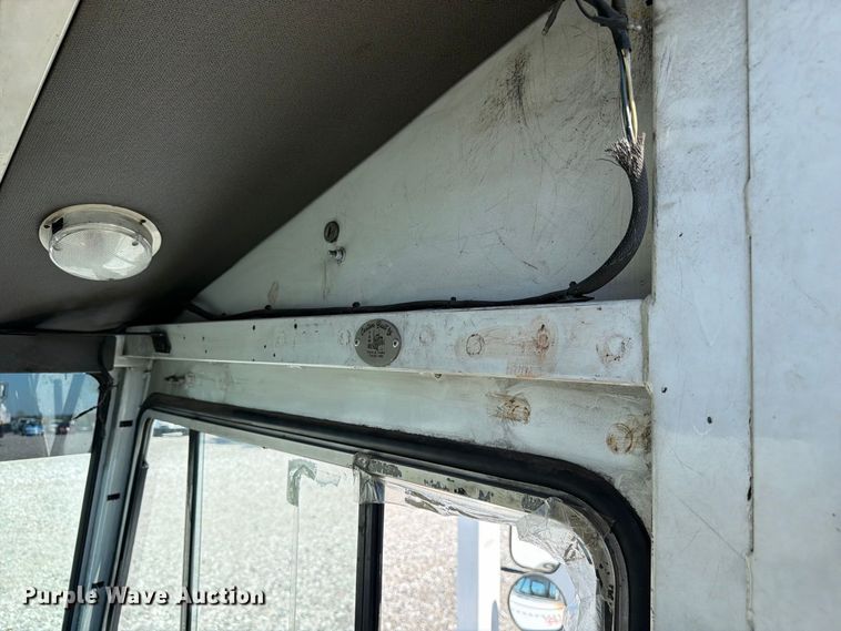 image for item YA5045 2010 Kalmar Ottawa yard truck
