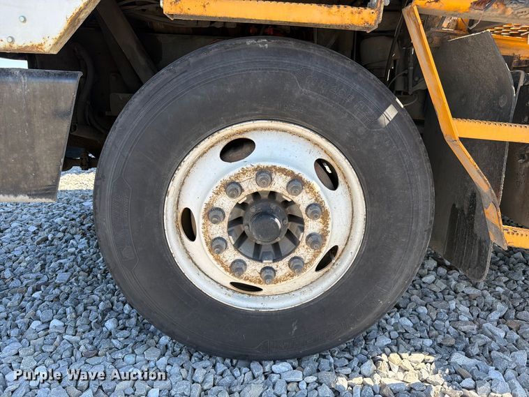 image for item YA5045 2010 Kalmar Ottawa yard truck