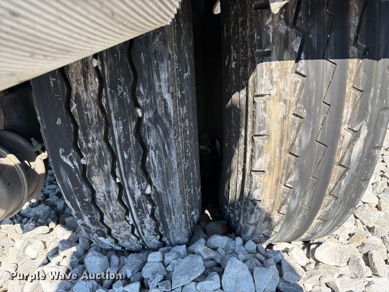 image for item YA5045 2010 Kalmar Ottawa yard truck