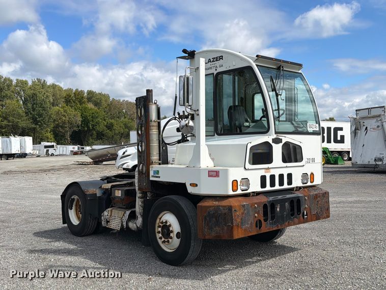 image for item YA5048 2017 Autocar X Spotter yard truck