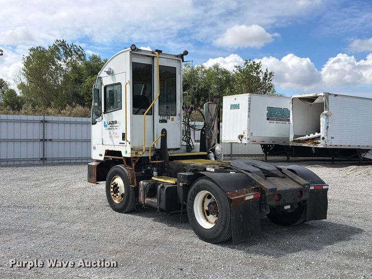 image for item YA5048 2017 Autocar X Spotter yard truck