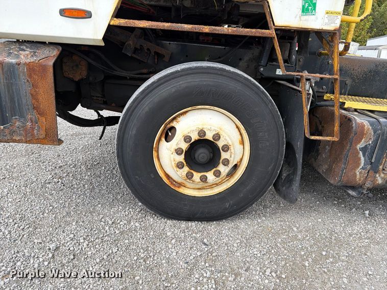 image for item YA5048 2017 Autocar X Spotter yard truck