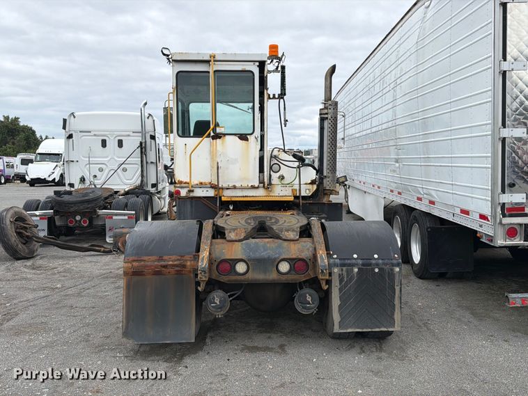 image for item YA5051 2014 Capacity Vista Car yard truck