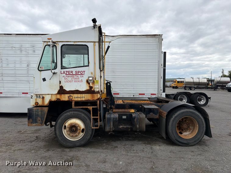 image for item YA5051 2014 Capacity Vista Car yard truck
