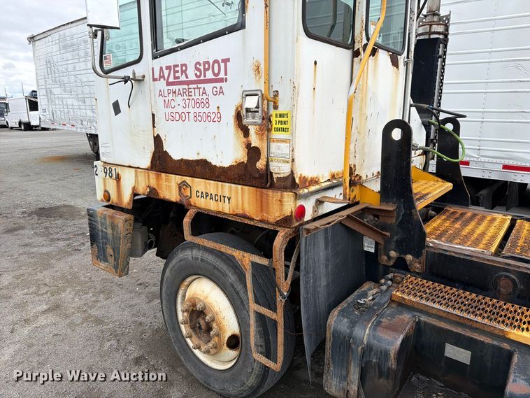 image for item YA5051 2014 Capacity Vista Car yard truck