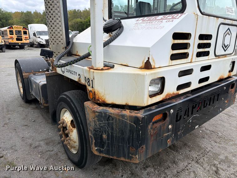image for item YA5051 2014 Capacity Vista Car yard truck