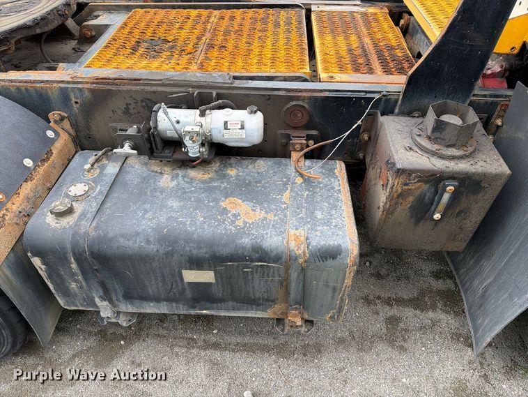 image for item YA5051 2014 Capacity Vista Car yard truck