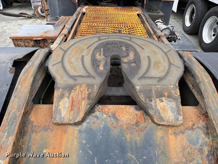 image for item YA5051 2014 Capacity Vista Car yard truck