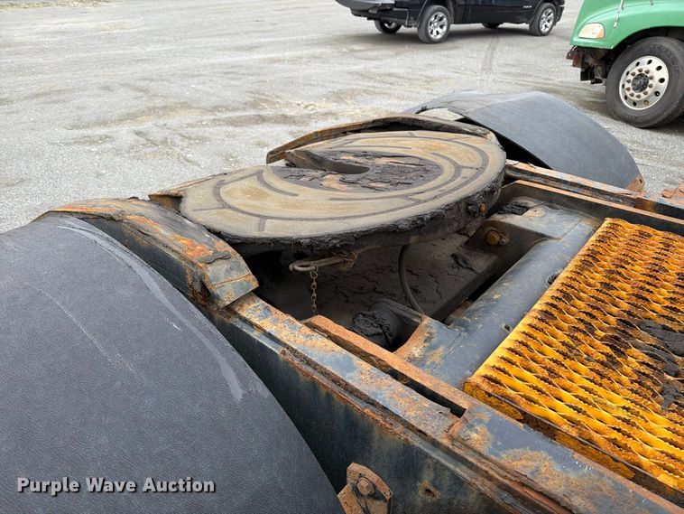 image for item YA5051 2014 Capacity Vista Car yard truck