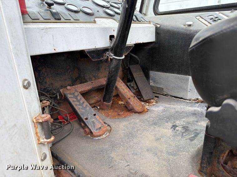 image for item YA5051 2014 Capacity Vista Car yard truck