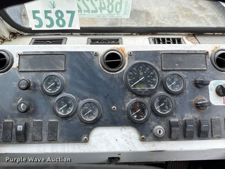 image for item YA5051 2014 Capacity Vista Car yard truck
