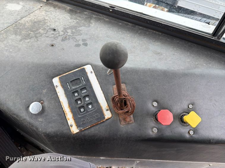 image for item YA5051 2014 Capacity Vista Car yard truck