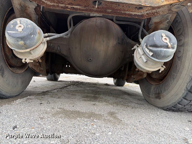 image for item YA5051 2014 Capacity Vista Car yard truck