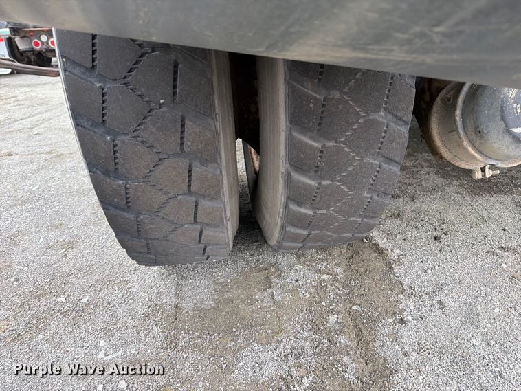 image for item YA5051 2014 Capacity Vista Car yard truck