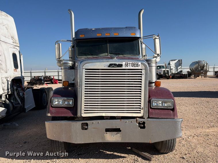 image for item YA5066 2007 Freightliner FLD132 semi truck