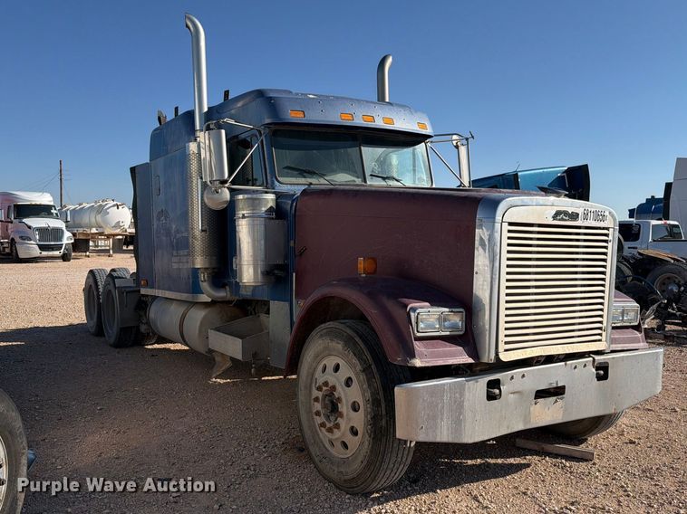 image for item YA5066 2007 Freightliner FLD132 semi truck