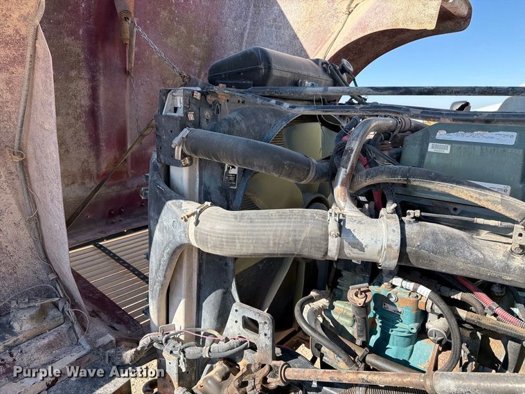 image for item YA5066 2007 Freightliner FLD132 semi truck