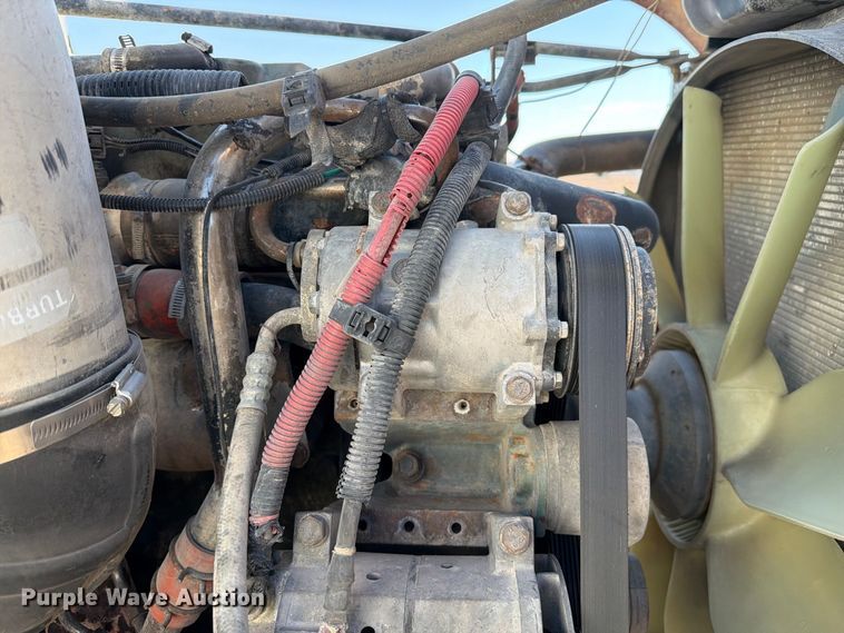 image for item YA5066 2007 Freightliner FLD132 semi truck