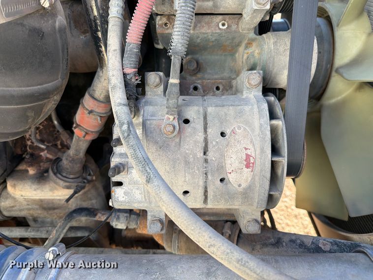image for item YA5066 2007 Freightliner FLD132 semi truck
