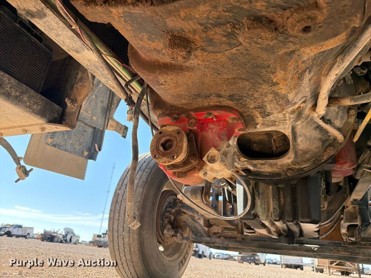 image for item YA5066 2007 Freightliner FLD132 semi truck