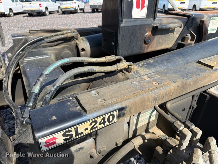 image for item YA5077 2005 Kenworth T300 hook lift truck