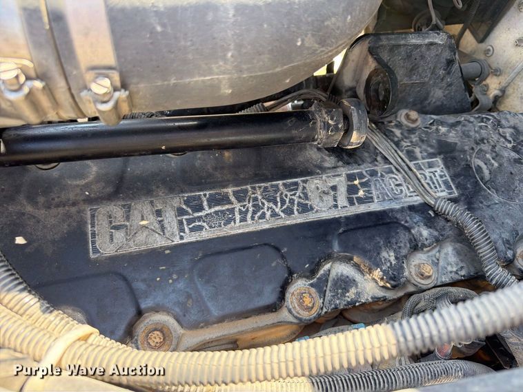 image for item YA5077 2005 Kenworth T300 hook lift truck