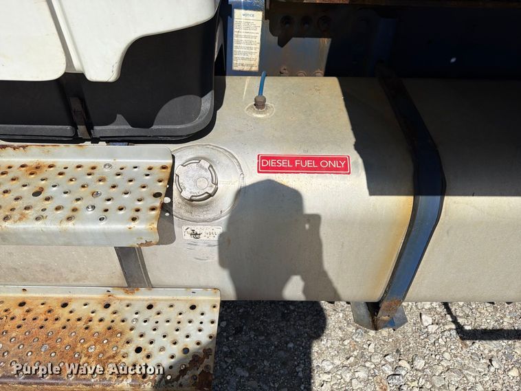image for item YA5128 2018 Freightliner Business Class M2 rollback truck
