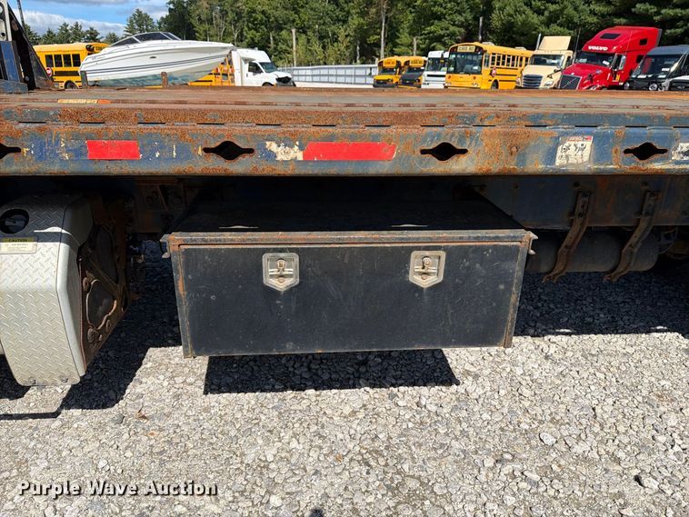image for item YA5128 2018 Freightliner Business Class M2 rollback truck